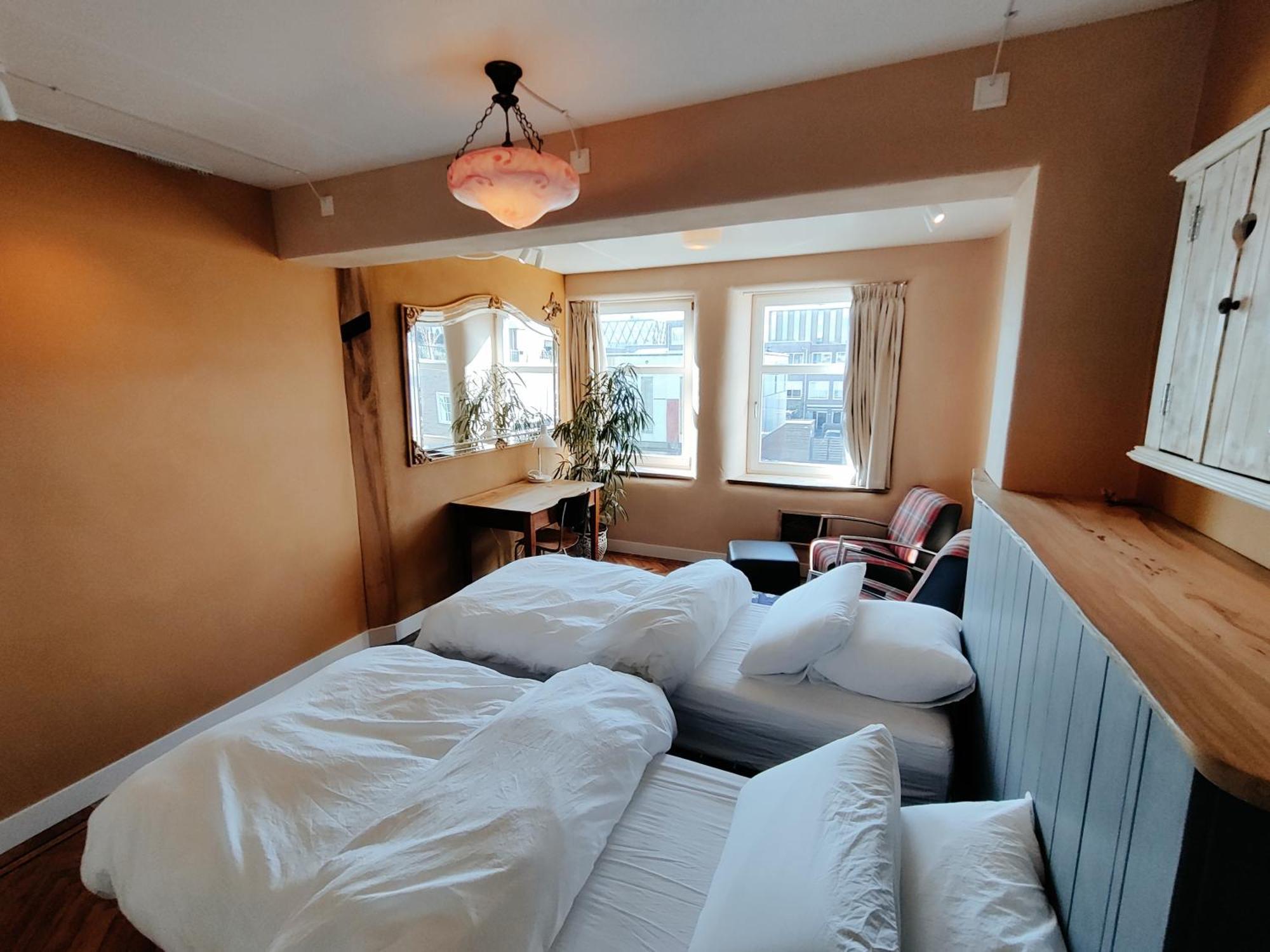 B&B House Of Straw Амстердам Екстериор снимка